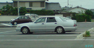 暇そうな覆面パトカー