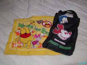 プーさんのタオルとミッキーの手提げバッグをゲット