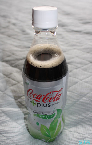 「コカコーラ プラス カテキン」を飲む