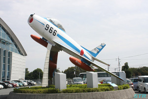 ブルーインパルス モザイカルチャー展示飛行