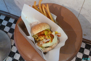 トニーズバーガーのハンバーガー