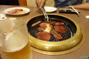 焼肉店巡り？