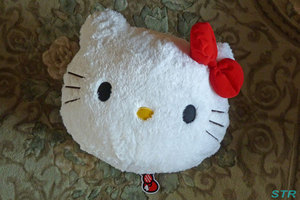 ハローキティふわふわまんまるフェイスUJ ゲット