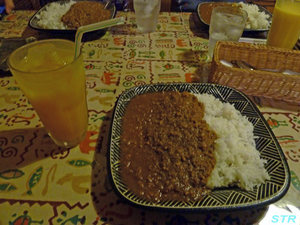 天竺食堂で食事