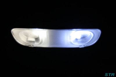 車のルームランプをLED式に交換