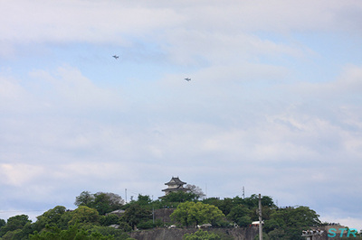 丸亀お城村 T-4航過飛行