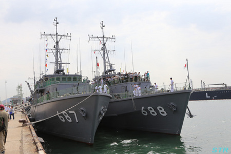 掃海母艦うらがを見学