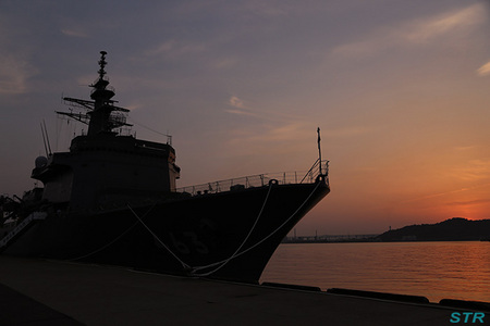 掃海母艦うらがと掃海艇3隻の電灯艦飾を見てきた