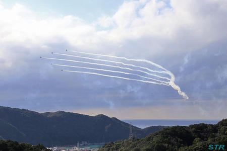 土佐清水分屯基地開庁20周年記念行事 ブルーインパルス展示飛行