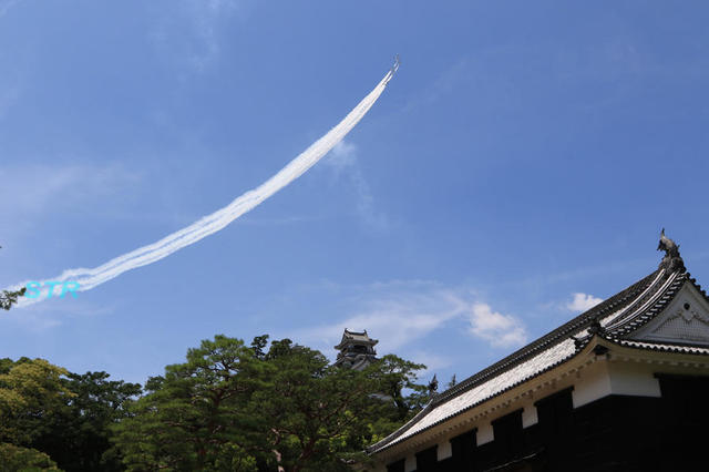第65回よさこい祭りブルーインパルス展示飛行 前日予行