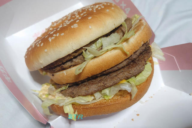 マクドナルドのギガビッグマック