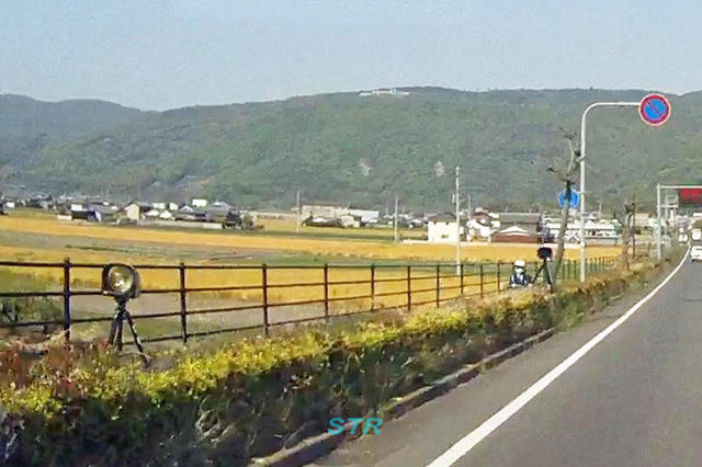 坂出市加茂町 国道11号線新綾川橋付近で可搬式オービスによる速度取り締まり