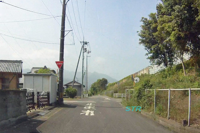 観音寺市大野原町大野原 高松自動車道側道での一時不停止違反取り締まり