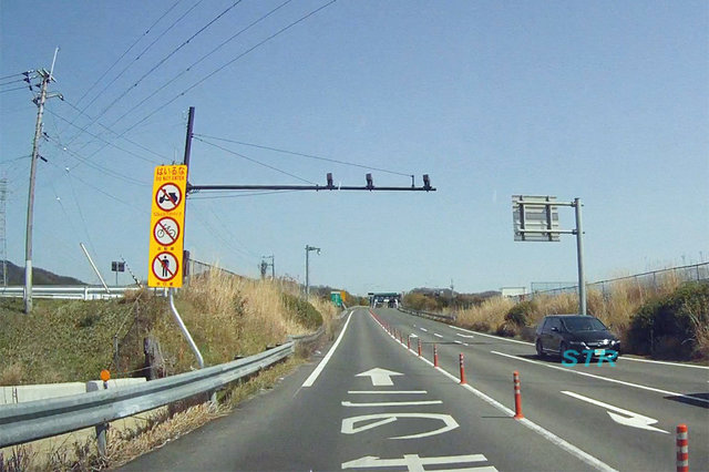 三豊市豊中町上高野 さぬき豊中IC前のNシステム