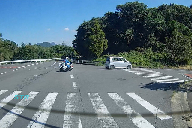 三豊市仁尾町甲･豊中町比地大 県道271号線 七宝山トンネル付近での白バイ追尾による取り締まり