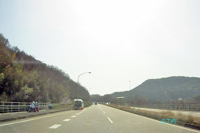 坂出市西庄町 国道11号下り車線 西庄高架橋でのネズミ捕り