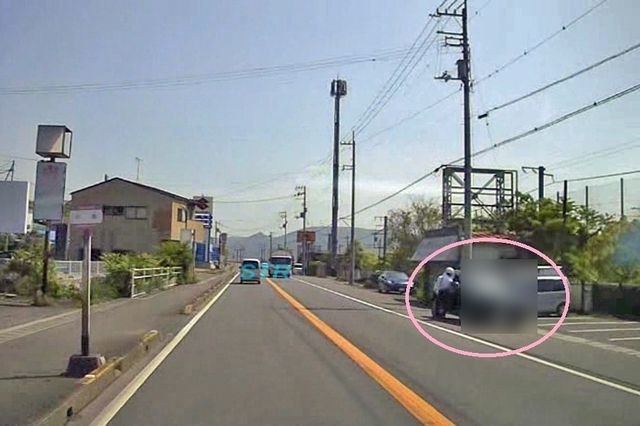 高松市鬼無町鬼無 西部運動センター東側踏切・交差点での一時不停止違反取り締まり