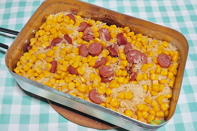 メスティンでバターコーンご飯を作る
