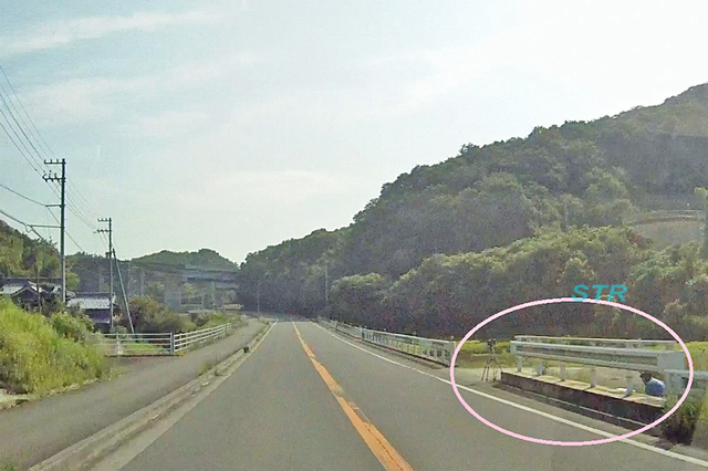 丸亀市飯山町東坂元 県道18号上り車線 高松自動車道高架付近でのネズミ捕り