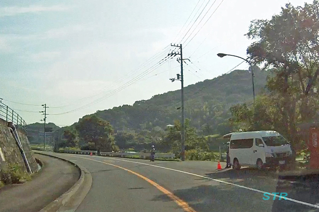 丸亀市飯山町東坂元 県道18号上り車線 高松自動車道高架付近でのネズミ捕り