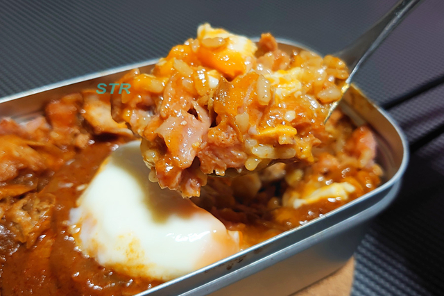 メスティンでスパムバターチキンカレー飯を作る
