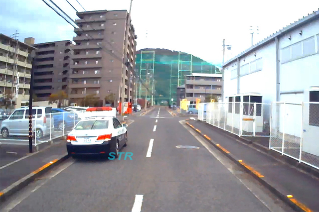 宇多津町浜五番丁 アルペン南東側交差点での一時不停止違反取り締まり