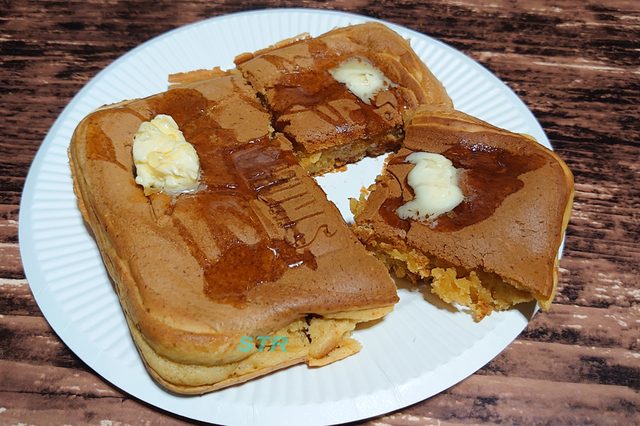 ホットサンドメーカーでプリンホットケーキを作る
