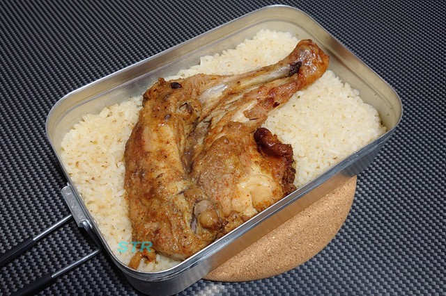 メスティンでさぬき骨付鶏飯を作る