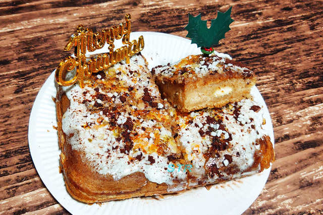 ホットサンドメーカーで苺ミルクショコラプリンホットケーキを作る
