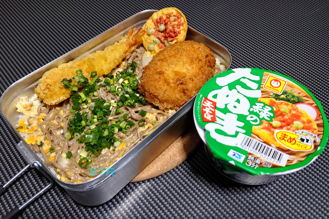 メスティンで年越し卵とじそば丼を作る