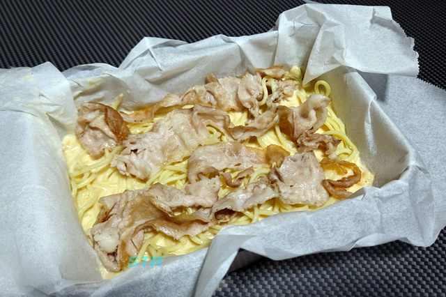 メスティンでそば入りお好み焼きを作る