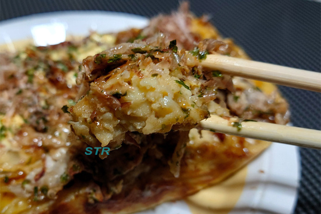 メスティンでそば入りお好み焼きを作る