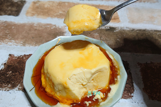 スーパーカップ超バニラプリンを作る