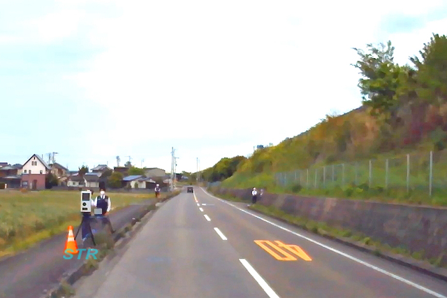 善通寺市下吉田町 県道217号下り車線 デイリーヤマザキ善通寺下吉田町店付近での可搬式オービスによる速度違反取り締まり
