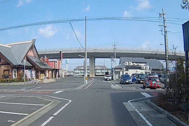 高松市伏石町 カルビ屋大福南側交差点での一時不停止違反取り締まり