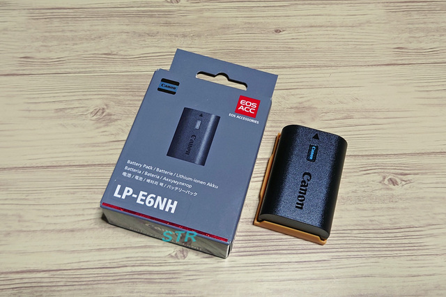 一眼レフカメラのバッテリーを購入