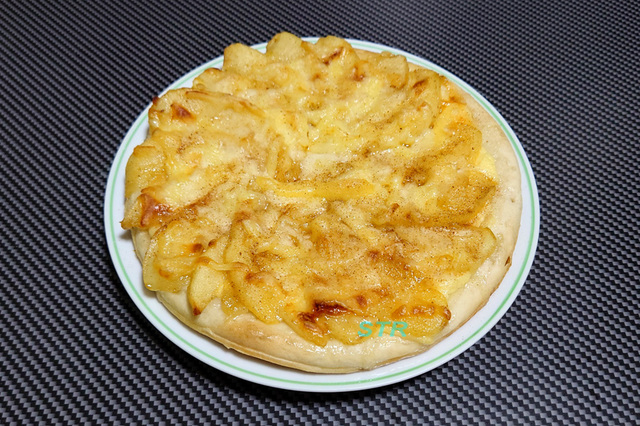 アップルチーズカスタードクリームピザを作る