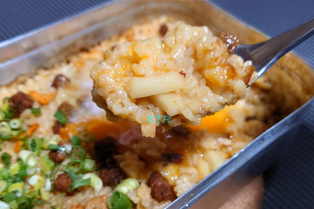 メスティンでカップヌードル謎肉キムチ牛丼うどん飯を作る