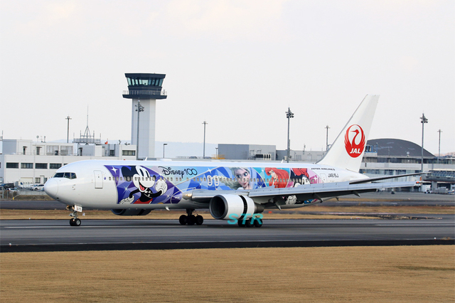 JAL特別塗装機 「ドリームエクスプレス ディズニー100」 