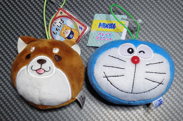忠犬もちしばフェイスマスコットとドラえもんフェイスマスコット ゲット