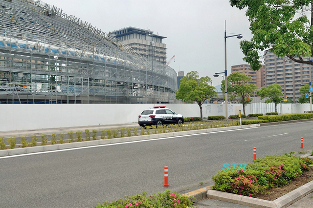 高松市サンポート ハーバープロムナード駐車場前での横断歩行者妨害取り締まり