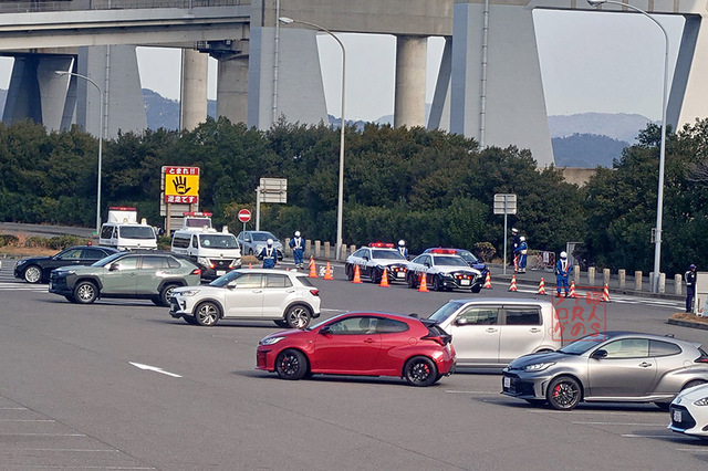 坂出市与島町 瀬戸中央自動車道与島パーキングエリアでの整備不良違反取り締まり (SNSで見る交通違反取り締まり)
